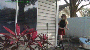 www.jimhunterslair.com - Snoopy neighbor girl runs afoul of the Hunter thumbnail